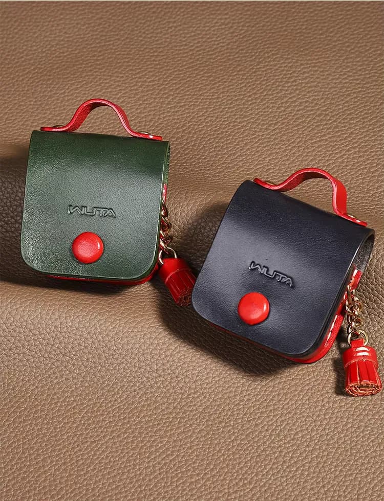 Handmade leather bag shape earphone case with snap button, detail picture