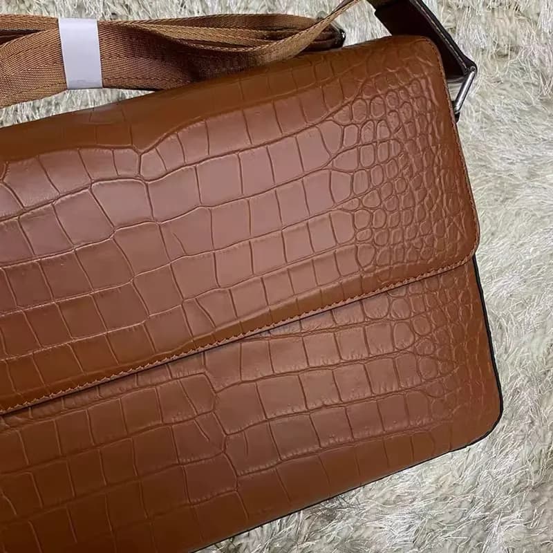 Quiet alligator pattern genuine leather crossbody bag custom private, detail picture