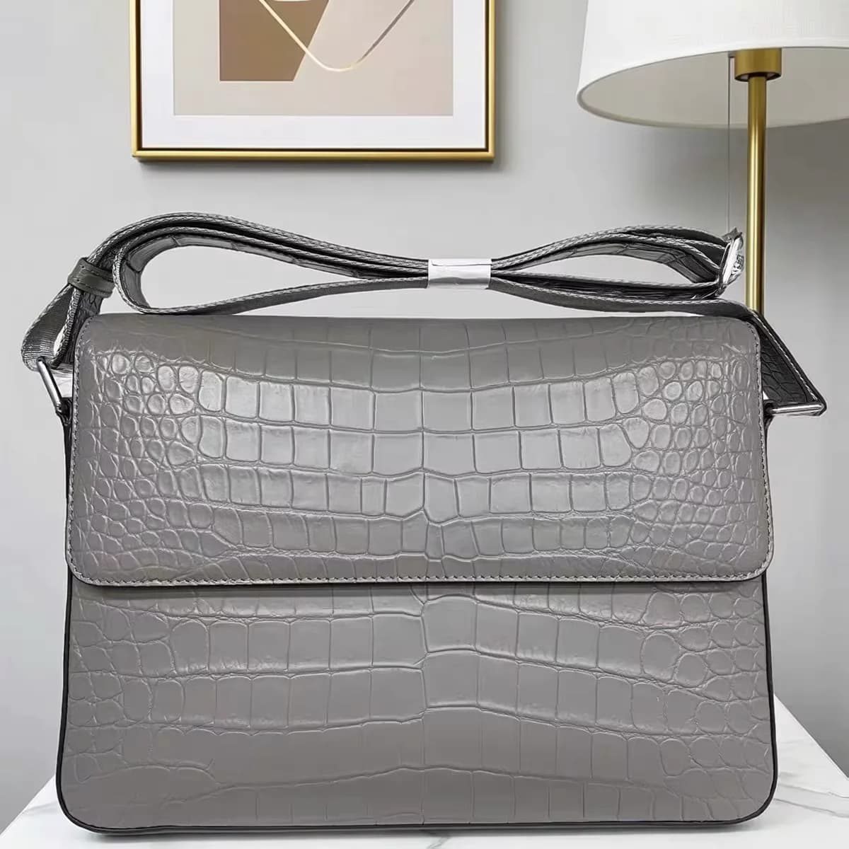Quiet alligator pattern genuine leather crossbody bag custom private